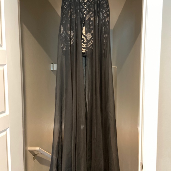 Semi-Formal Dress - Picture 3 of 8